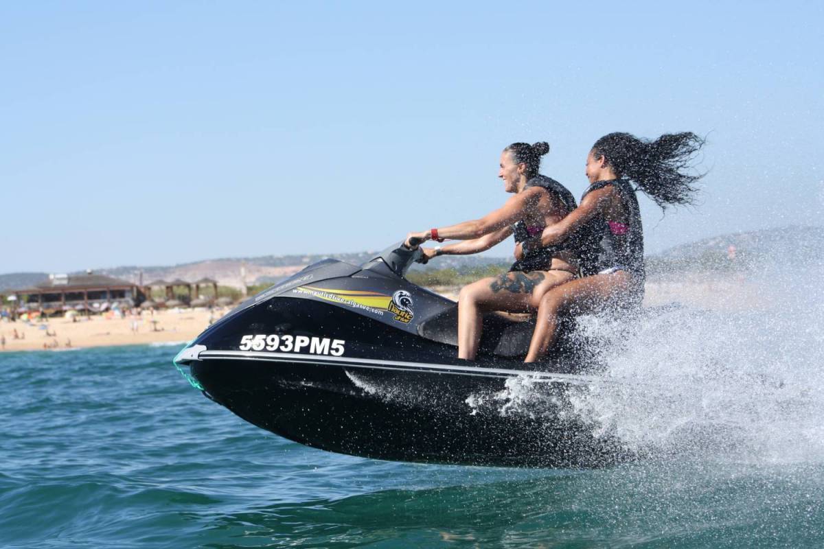 Jet-ski : Quelle est la vitesse à ne pas dépasser ?